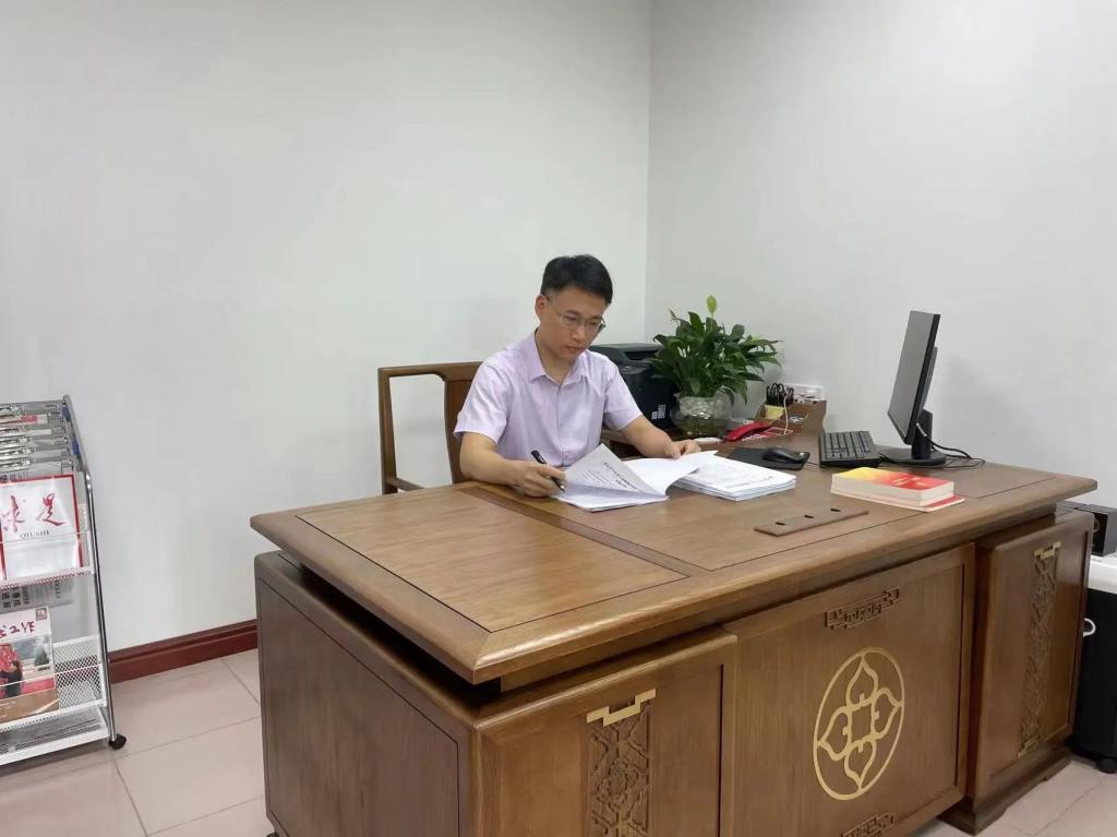 米兰校友许云获评第六届  广东省“人民满意的公务员”称号